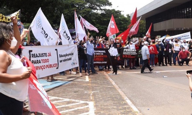 Paralisação de servidores demonstrou ‘sucesso inicial’, diz líder sindical